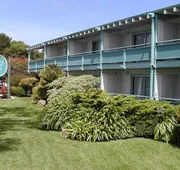 Coral Reef Inn & Suites hotel detail image 3
