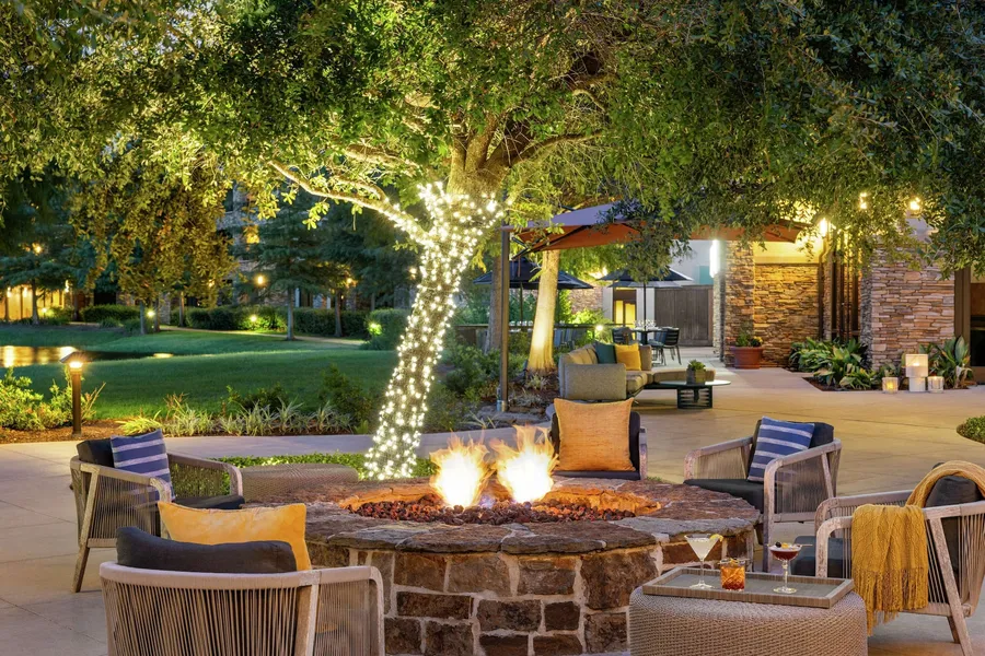 The Woodlands Resort, Curio Collection by Hilton hotel detail image 6