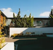Modern Hotel hotel detail image 3