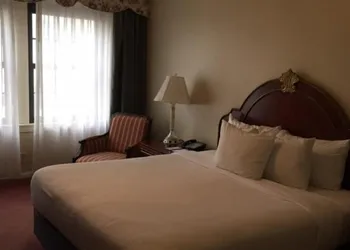 Columbia Club hotel thumbnail 7