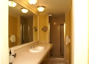 Columbia Club hotel thumbnail 7