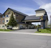 Gray Wolf Inn & Suites hotel detail image 4