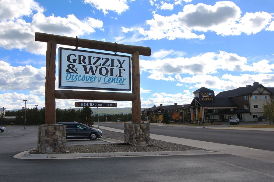 Gray Wolf Inn & Suites hotel detail image 6