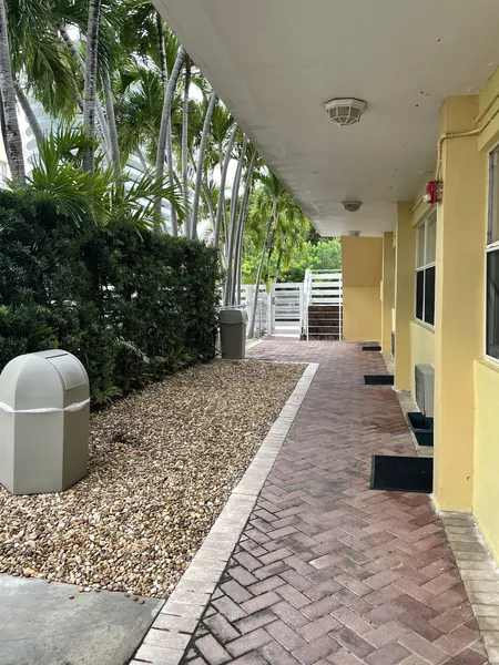 Beach Place Hotel hotel detail image 6