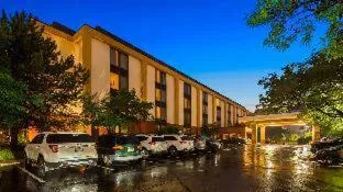 SureStay Plus Hotel by Best Western Chicago Lombard hotel detail image 2