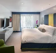 Sunset Marquis hotel detail image 4