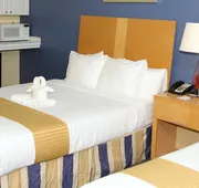 Chart House Suites and Marina hotel detail image 4