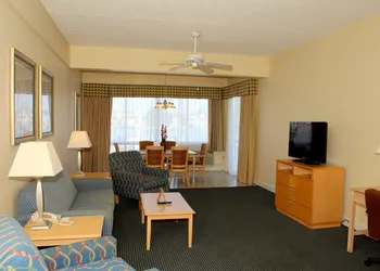 Chart House Suites and Marina hotel thumbnail 6