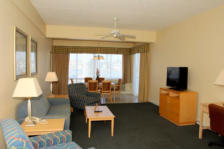 Chart House Suites and Marina hotel detail image 6