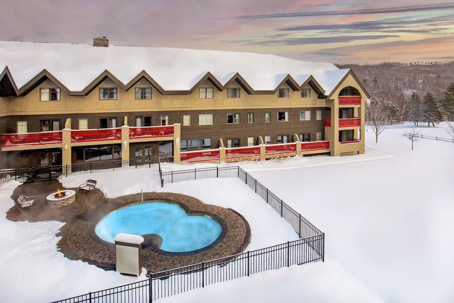 Killington Mountain Lodge, Tapestry Collection by Hilton hotel detail image 6