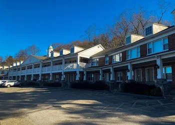 Inn on the Hudson hotel thumbnail 4