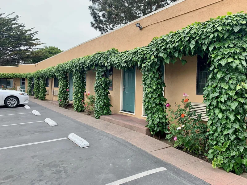 Monterey Oceanside Inn hotel detail image 6