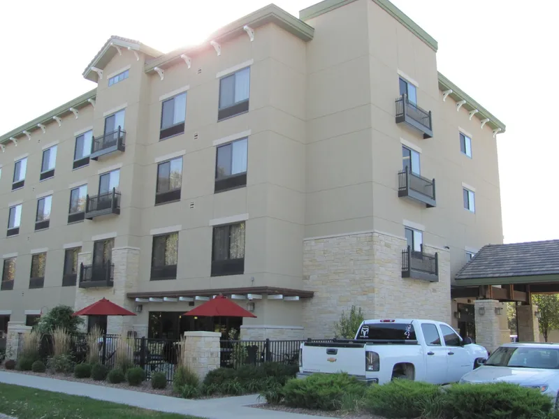 Parkwood Inn & Suites hotel detail image 2