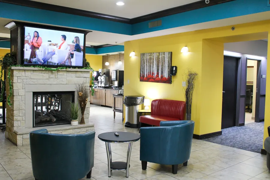 Parkwood Inn & Suites hotel detail image 6