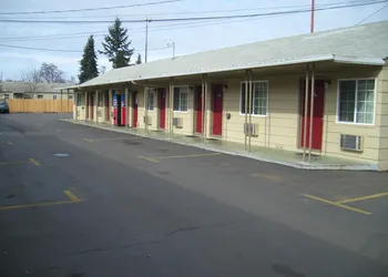 Cascade City Center Motel hotel thumbnail 2