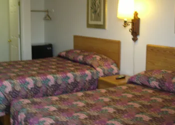 Cascade City Center Motel hotel thumbnail 3