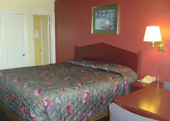 Cascade City Center Motel hotel thumbnail 4