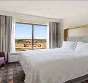 Holiday Inn Chicago Nw Crystal Lk Conv Ctr by IHG hotel detail image 4