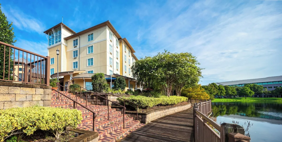 Hotel Indigo Jacksonville-Deerwood Park by IHG hotel detail image 6