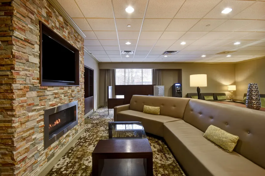 Holiday Inn Cincinnati-Riverfront by IHG hotel detail image 2