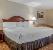 Quality Hotel Conference Center Cincinnati Blue Ash hotel detail image 7