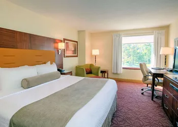 Sonesta Milwaukee West Wauwatosa hotel thumbnail 7