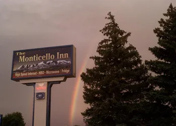 The Monticello Inn hotel thumbnail 4