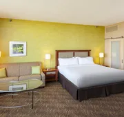 Holiday Inn Austin -Town Lake by IHG hotel detail image 5