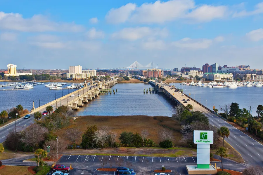 Holiday Inn Charleston Riverview by IHG hotel detail image 6
