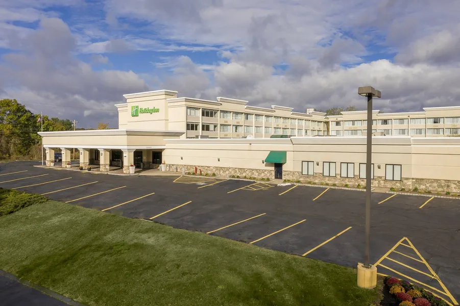 Holiday Inn & Suites Marlborough by IHG hotel detail image 2