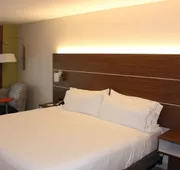 Holiday Inn Express & Suites Mississauga-Toronto Southwest by IHG hotel detail image 7