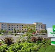 Holiday Inn & Suites Bakersfield by IHG hotel detail image 3