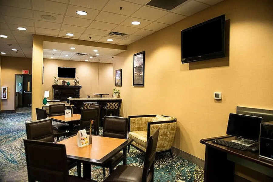 Wyndham Grand Executive Center Little Rock Airport hotel detail image 6