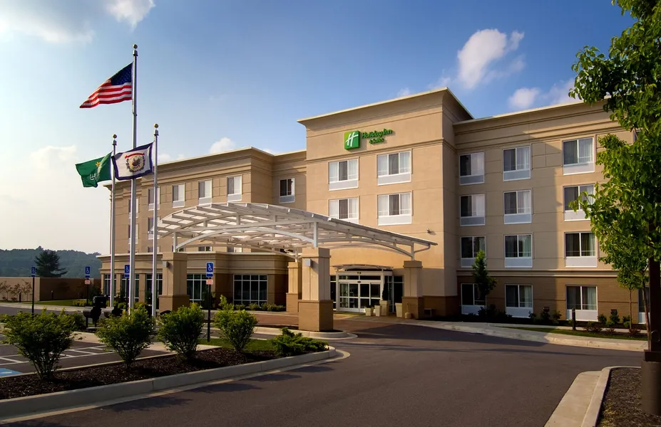 Holiday Inn Hotel & Suites Beckley by IHG hotel detail image 2