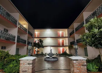 Royal Century Hotel hotel thumbnail 2
