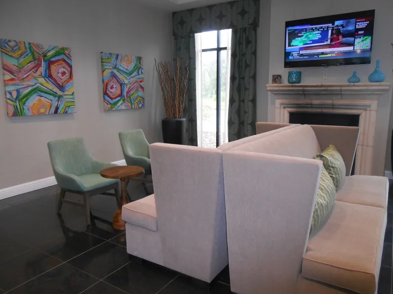 Holiday Inn Express & Suites Carbondale - University Area by IHG hotel detail image 2