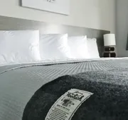Airport Inn hotel detail image 7