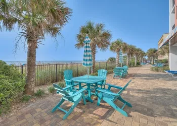 The Palace Resort by Elliott Beach Rentals hotel thumbnail 2