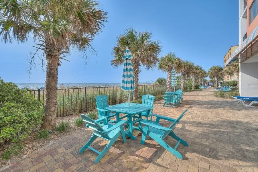 The Palace Resort by Elliott Beach Rentals hotel detail image 2
