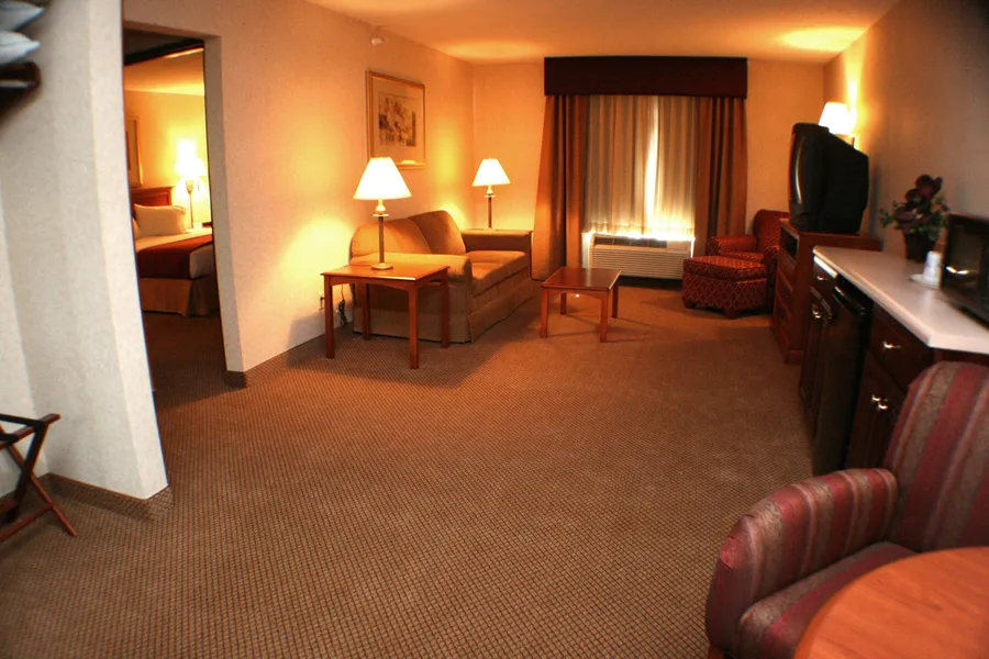 Seasons Inn & Suites Highland hotel detail image 2