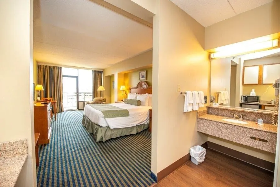 Days Inn by Wyndham Virginia Beach At The Beach hotel detail image 6