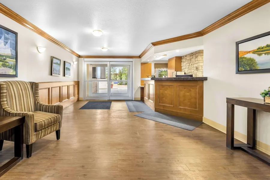 SureStay Plus Hotel by Best Western Drumheller hotel detail image 2