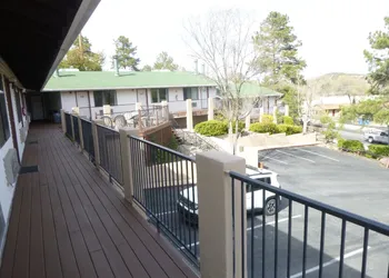 Sierra Inn hotel thumbnail 3