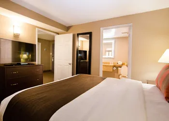 Best Western Plus Ottawa/Kanata Hotel & Conference Centre hotel thumbnail 8