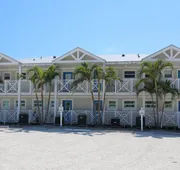 Island Inn hotel detail image 3