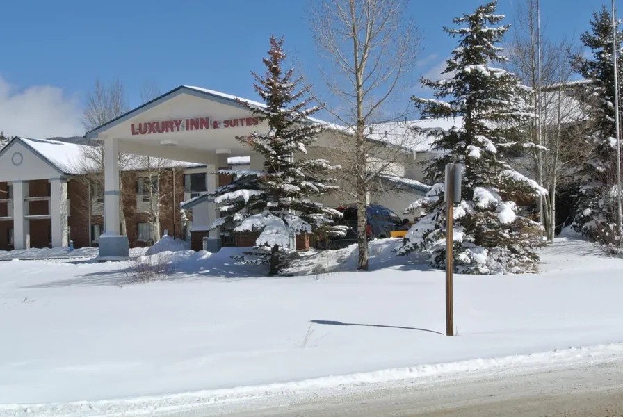 Luxury Inn And Suites hotel detail image 2