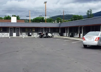 Highlander Motel hotel thumbnail 2