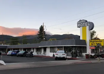 Highlander Motel hotel thumbnail 7