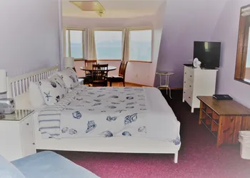 Driftwood Inn and Seaside Lodges hotel thumbnail 4