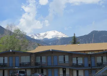 Silver Saddle Motel hotel thumbnail 3